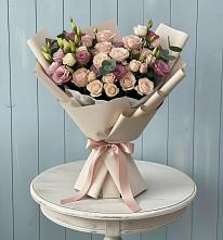 Букет цветов из:  Розы и Лизиантусы в Нефтегорске Самарской области