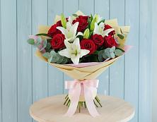 Букет цветов из:  Лилии и Розы в Нефтегорске Самарской области