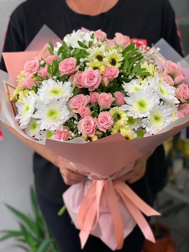 Букет цветов из: Розы и Хризантемы в Нефтегорске Самарской области