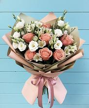 Букет цветов из:  Розы, Альстромерии и Лизиантусы в Нефтегорске Самарской области