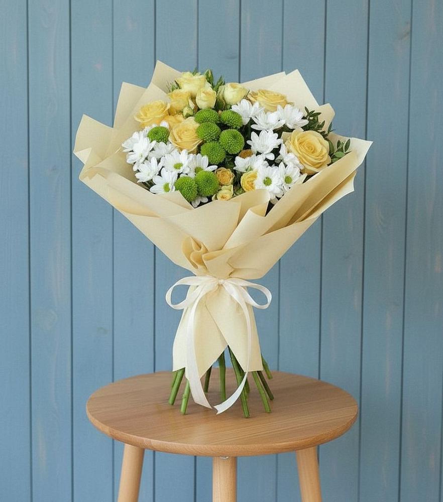 Букет цветов из: Хризантемы и Розы в Нефтегорске Самарской области