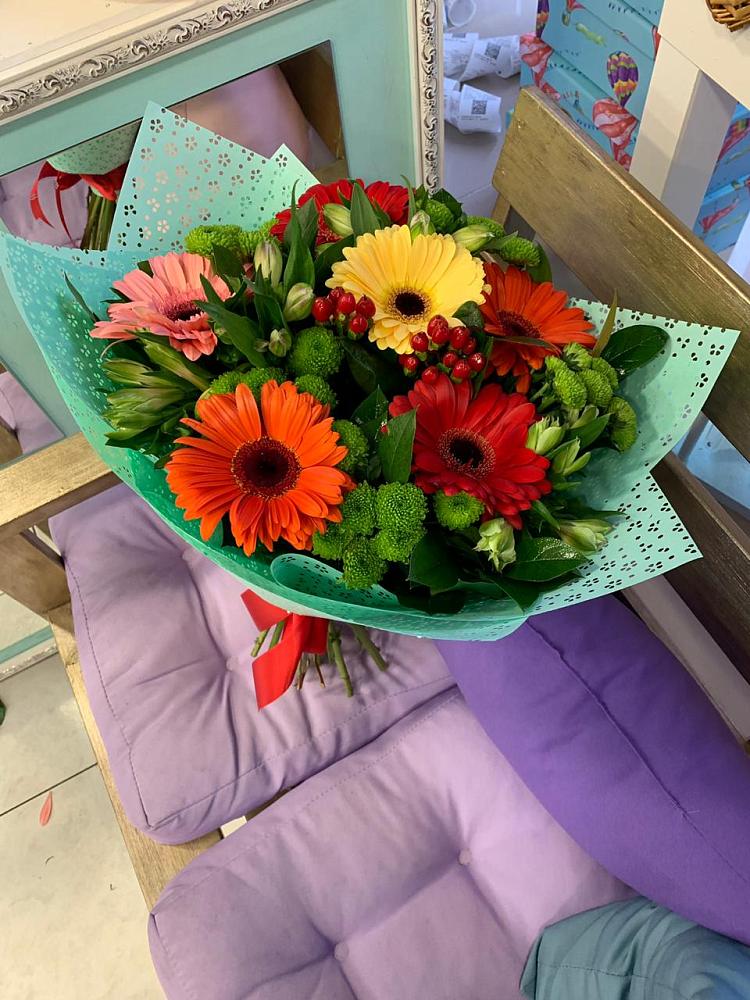 Букет цветов из: Герберы, Хризантемы и Альстромерии в Нефтегорске Самарской области