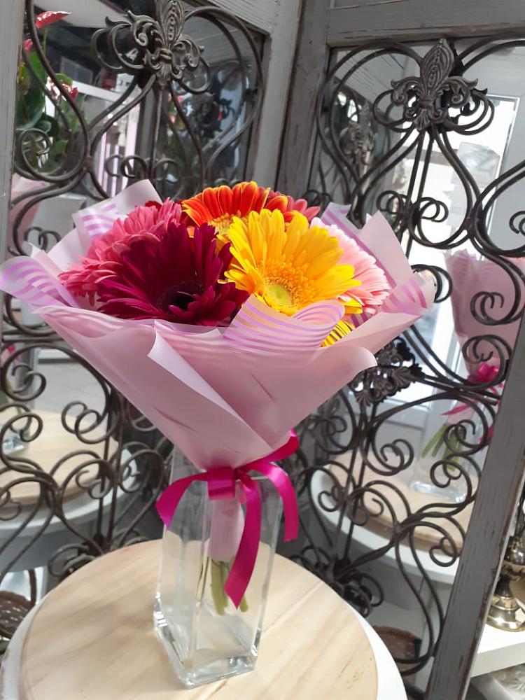 Букет цветов из: Герберы в Нефтегорске Самарской области