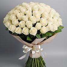 Букет 101 беля роза Белоснежка в Нефтегорске Самарской области