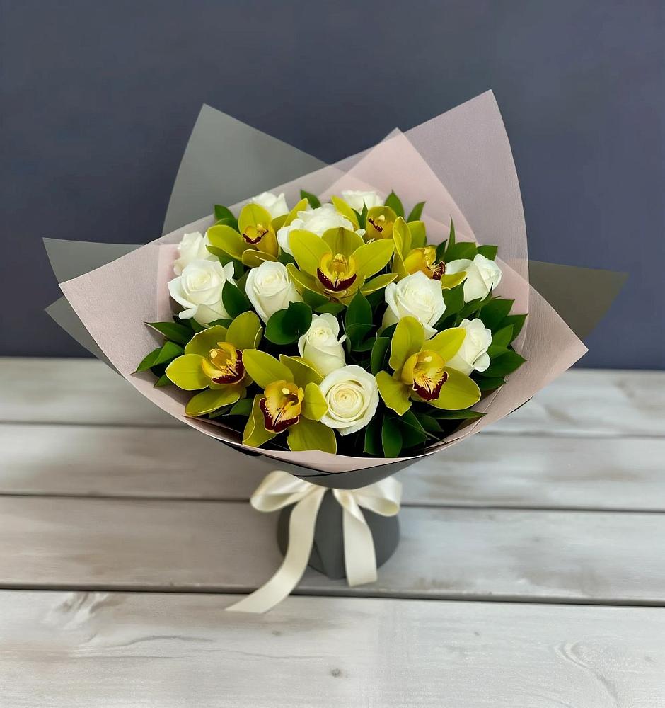 Букет цветов из: Орхидеи и Розы в Нефтегорске Самарской области