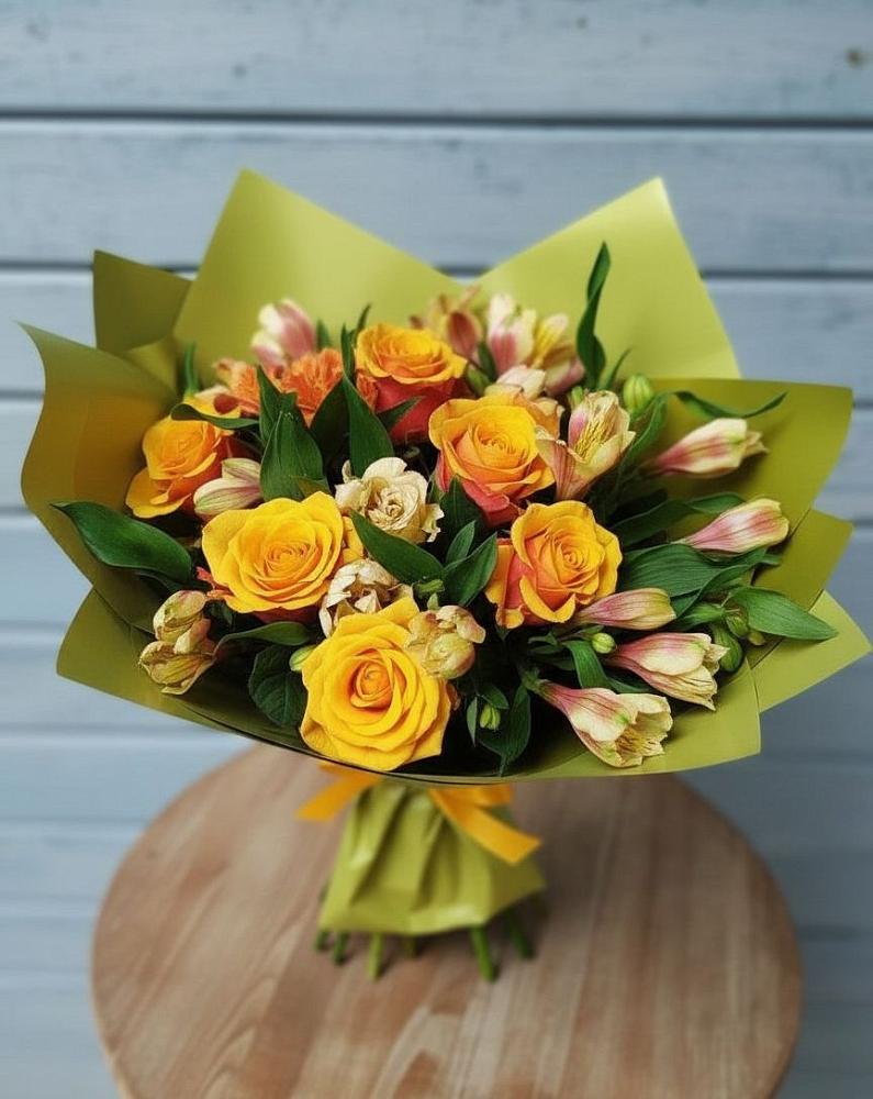Букет цветов из: Альстромерии и Розы в Нефтегорске Самарской области