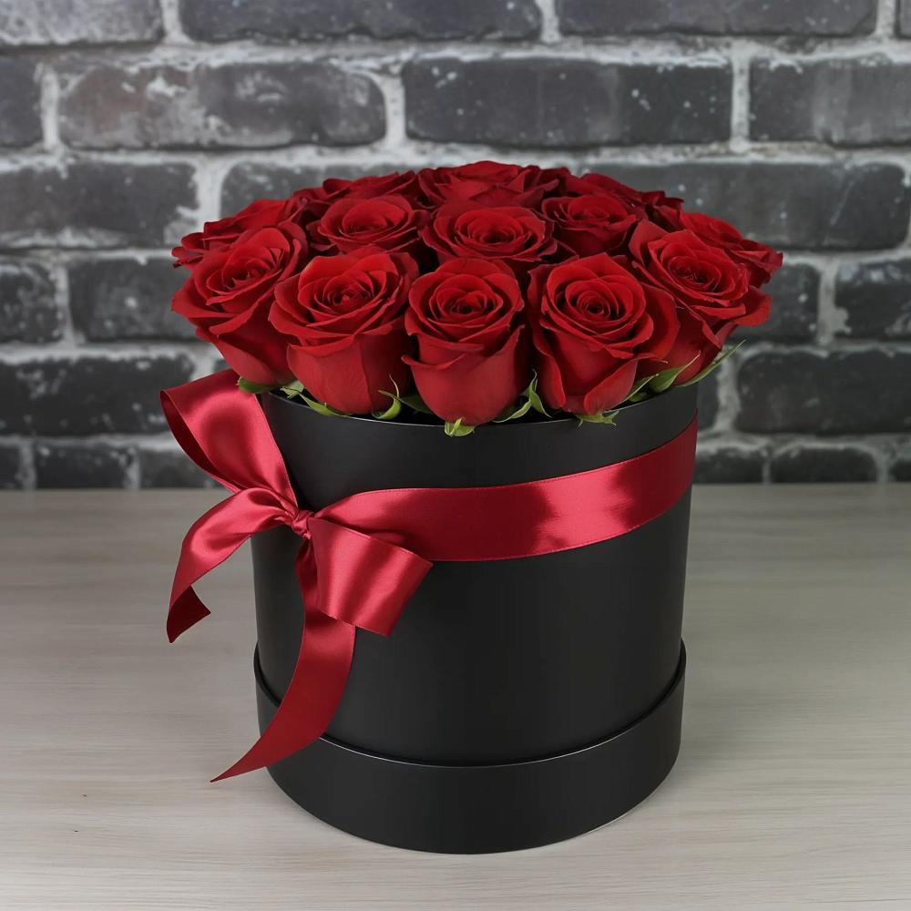 Цветочная композиция из Розы в шляпной коробке в Нефтегорске Самарской области