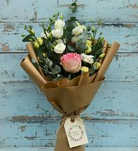 Букет цветов из:  Розы и Лизиантусы в Нефтегорске Самарской области