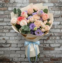 Букет цветов из:  Розы, Лизиантусы и Гвоздики #REPLACE_PRED# Нефтегорске Самарской области