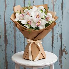 Букет цветов из:  Орхидеи и Розы в Нефтегорске Самарской области
