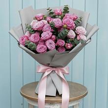 Букет цветов из:  Розы в Нефтегорске Самарской области